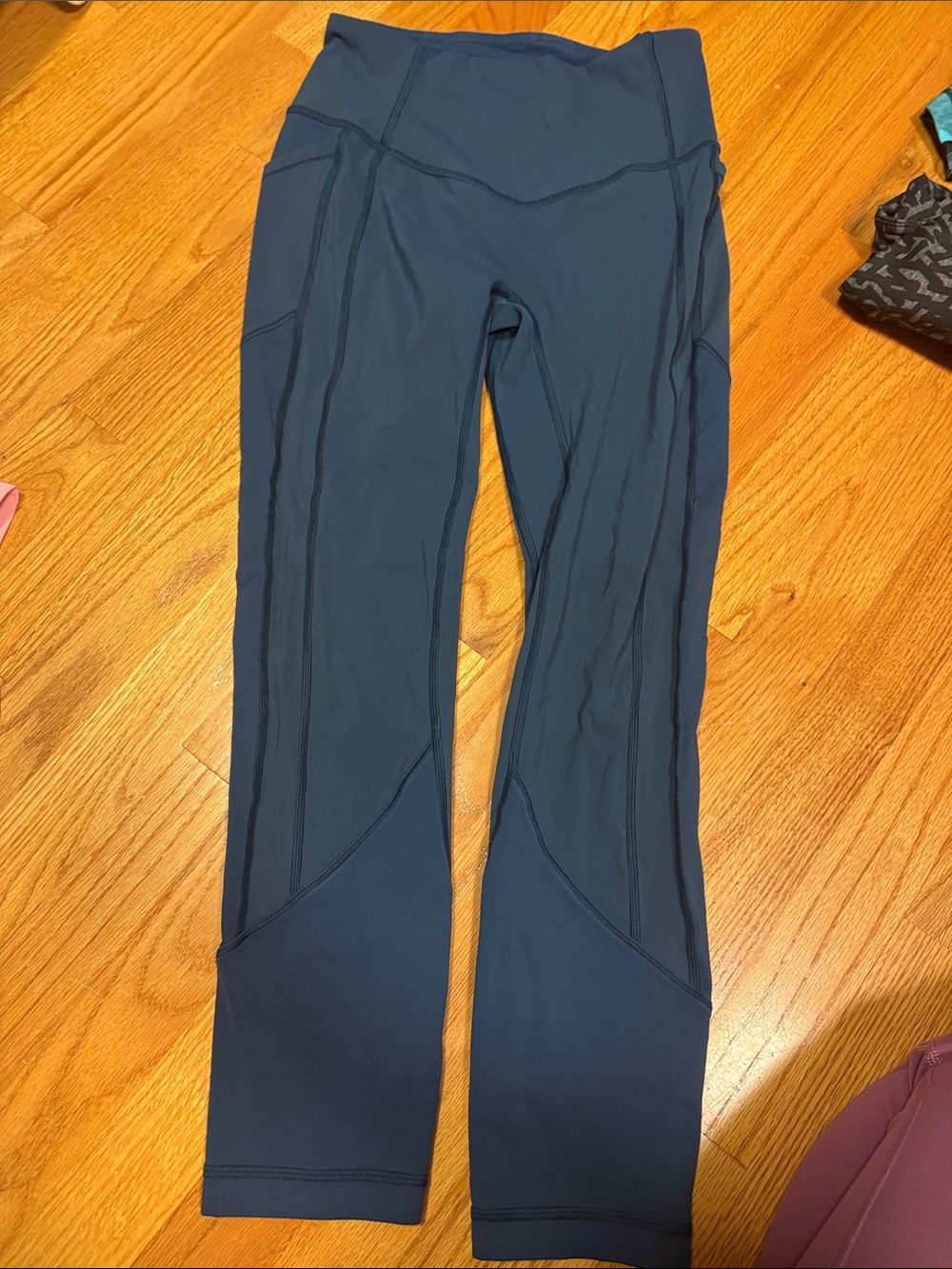 lululemon athletica Deep Teal Performance cropped Leggings size 6